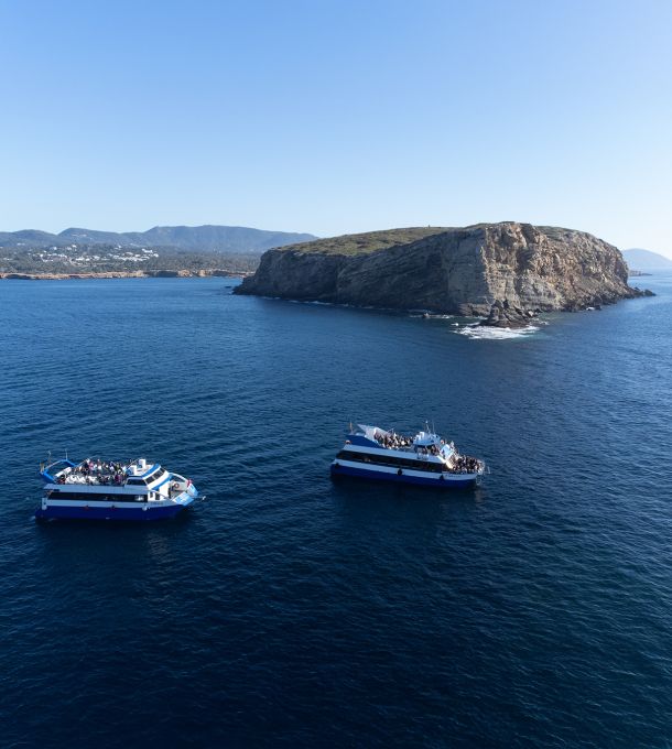 Excursión en barco por la costa de Ibiza